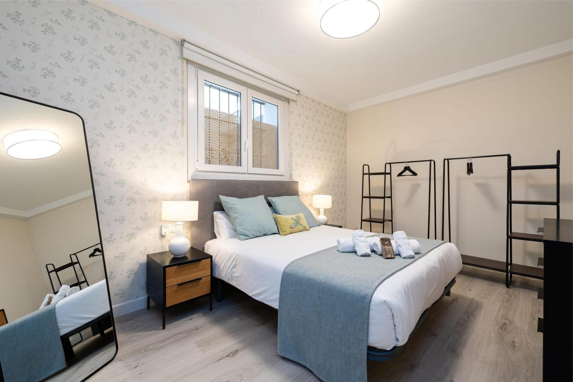 Cozy Apartment In The Heart Of Малага Екстер'єр фото